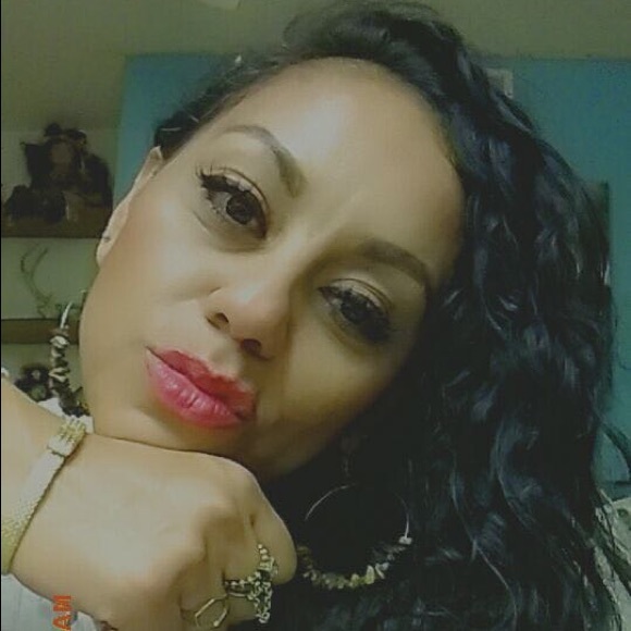 π¦π» - Picture 1 of 4